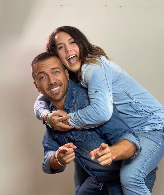 <em>Jason & Claire</em>